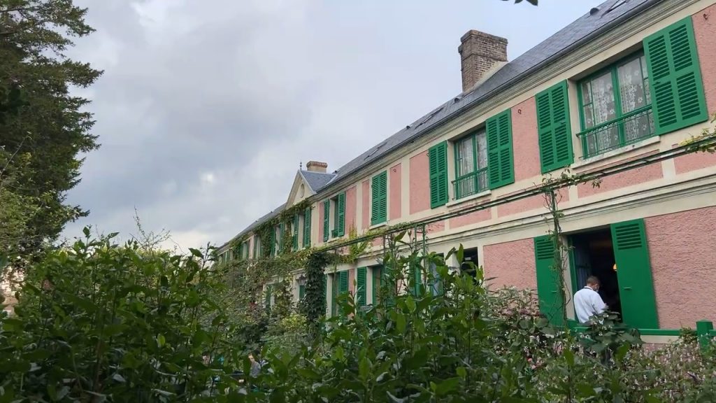 Claude Monet's house (pink house with green shutters)