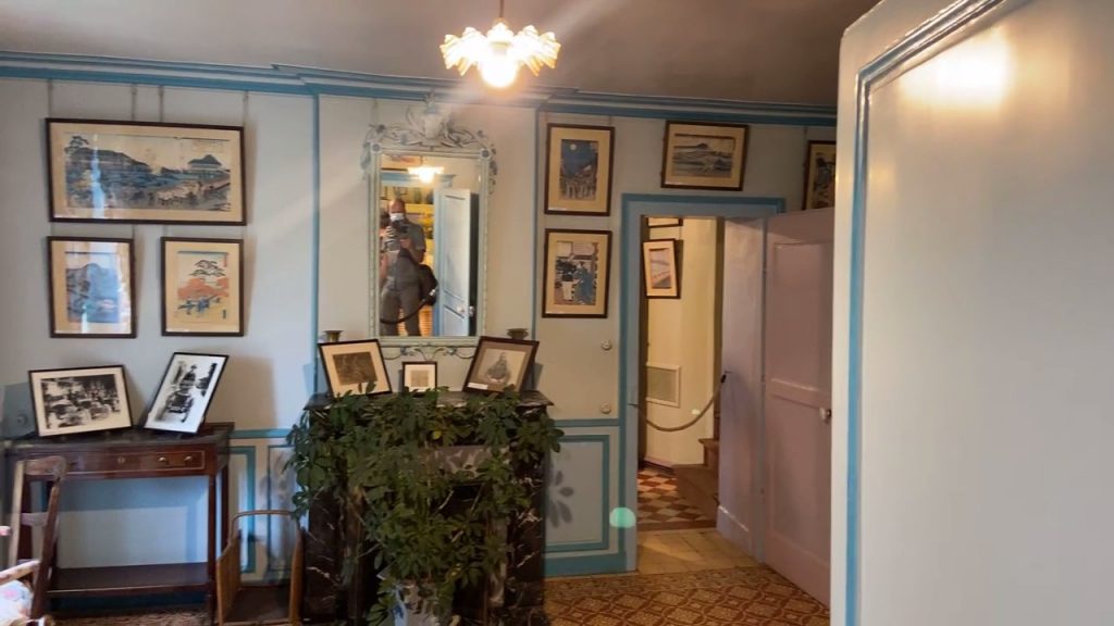 sitting room in Claude Monet's home