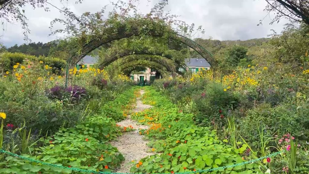trellis archways in Claude Monet's garden